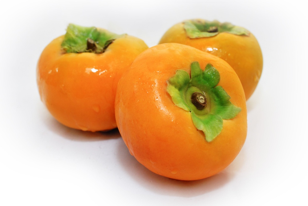 薬膳で見る柿の効能｜熱を冷ます理由と成分を徹底解説【体質別の食べ方つき】